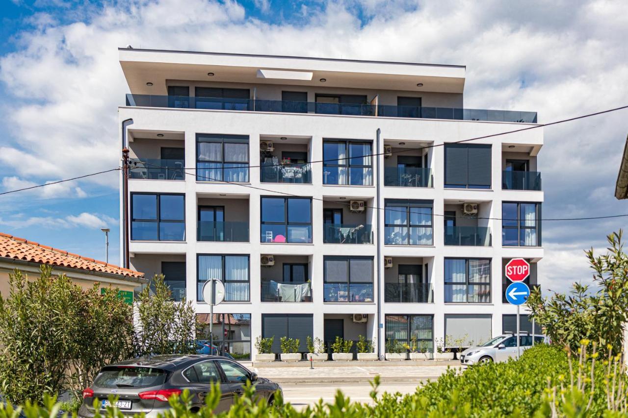 Enjoy Pula - New Apt With Terrace And Free Parking Garage Εξωτερικό φωτογραφία