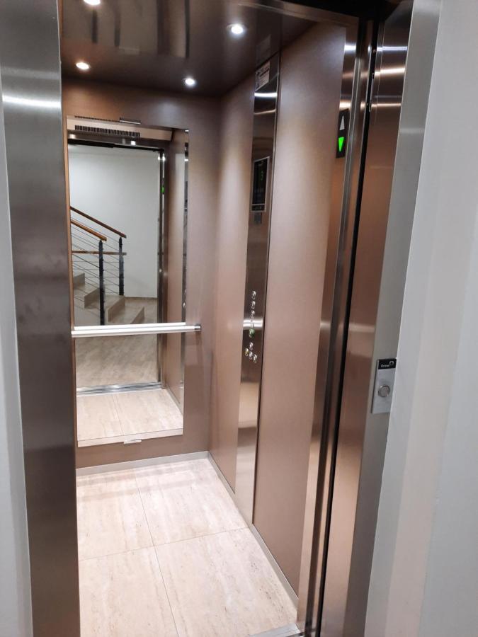 Enjoy Pula - New Apt With Terrace And Free Parking Garage Εξωτερικό φωτογραφία