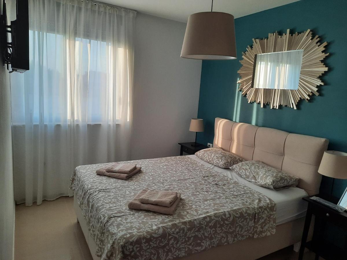 Enjoy Pula - New Apt With Terrace And Free Parking Garage Εξωτερικό φωτογραφία